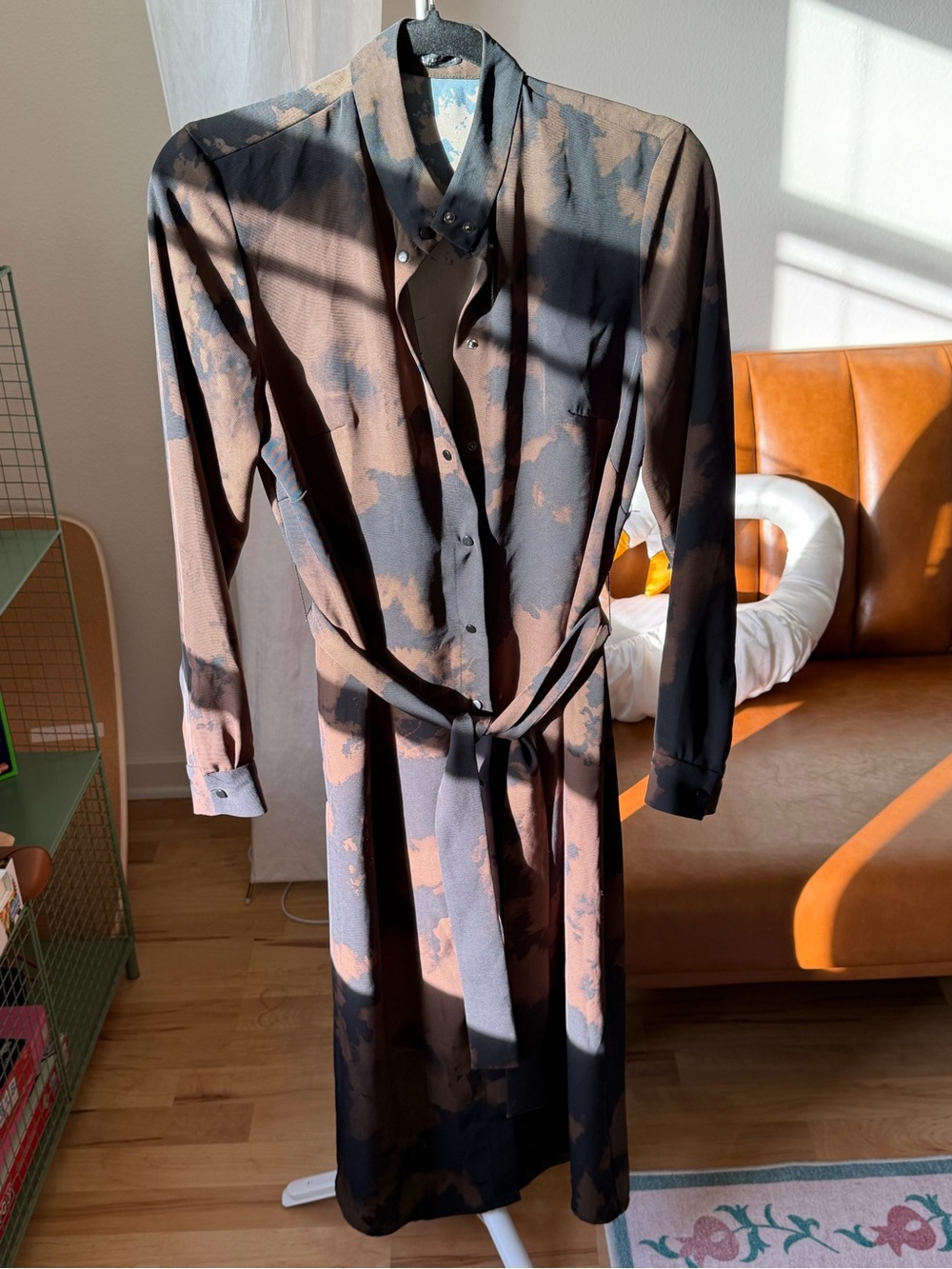 Tie-Waist Long Sleeve Midi Dress in Black and Brown Abstract